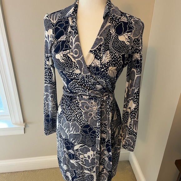 Dvf silk print wrap dress - Picture 2 of 13